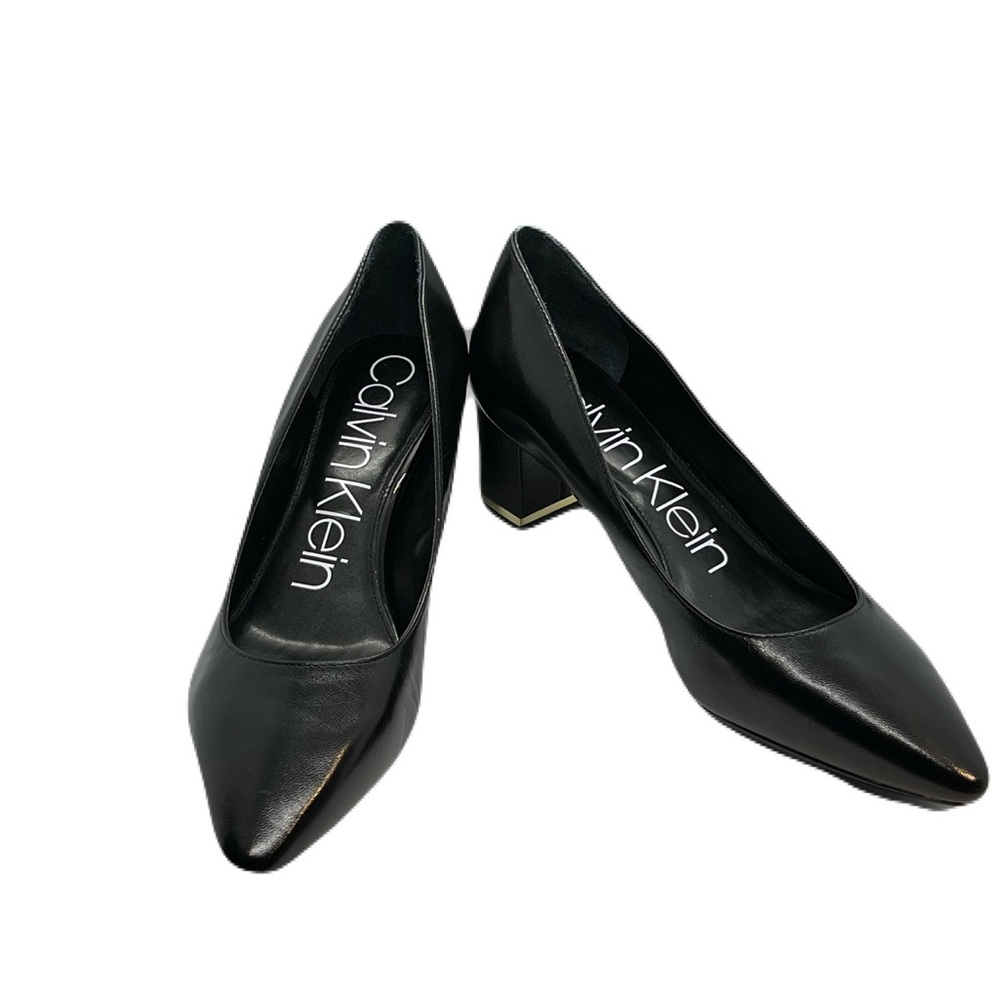Basic Black Calvin Klein Pumps with Insole Signature and Gold Toned Plating. - Picture 4 of 10